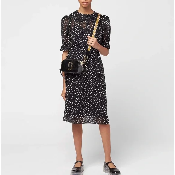 ✨SOLD OUT✨ MARC JACOBS
Snapshot Leather Crossbody - Picture 3 of 8